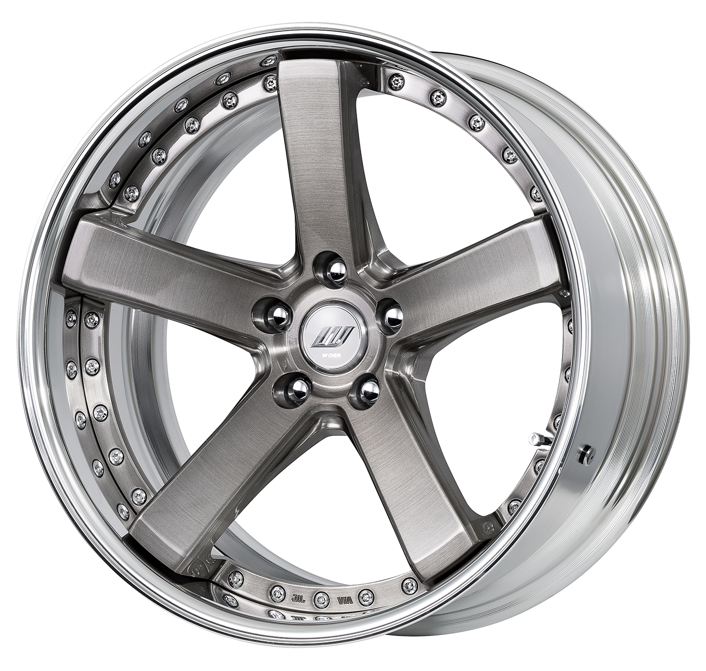 ■サイズ:19inch<br />
■ディスク:ディープコンケイブ(形状)/トランスグレーブラッシュド(カスタム)<br />
■リム:FULL REVERSE(形状)/バフアルマイト(標準)<br />
■センターキャップ:シルバー(セレクトオプション)