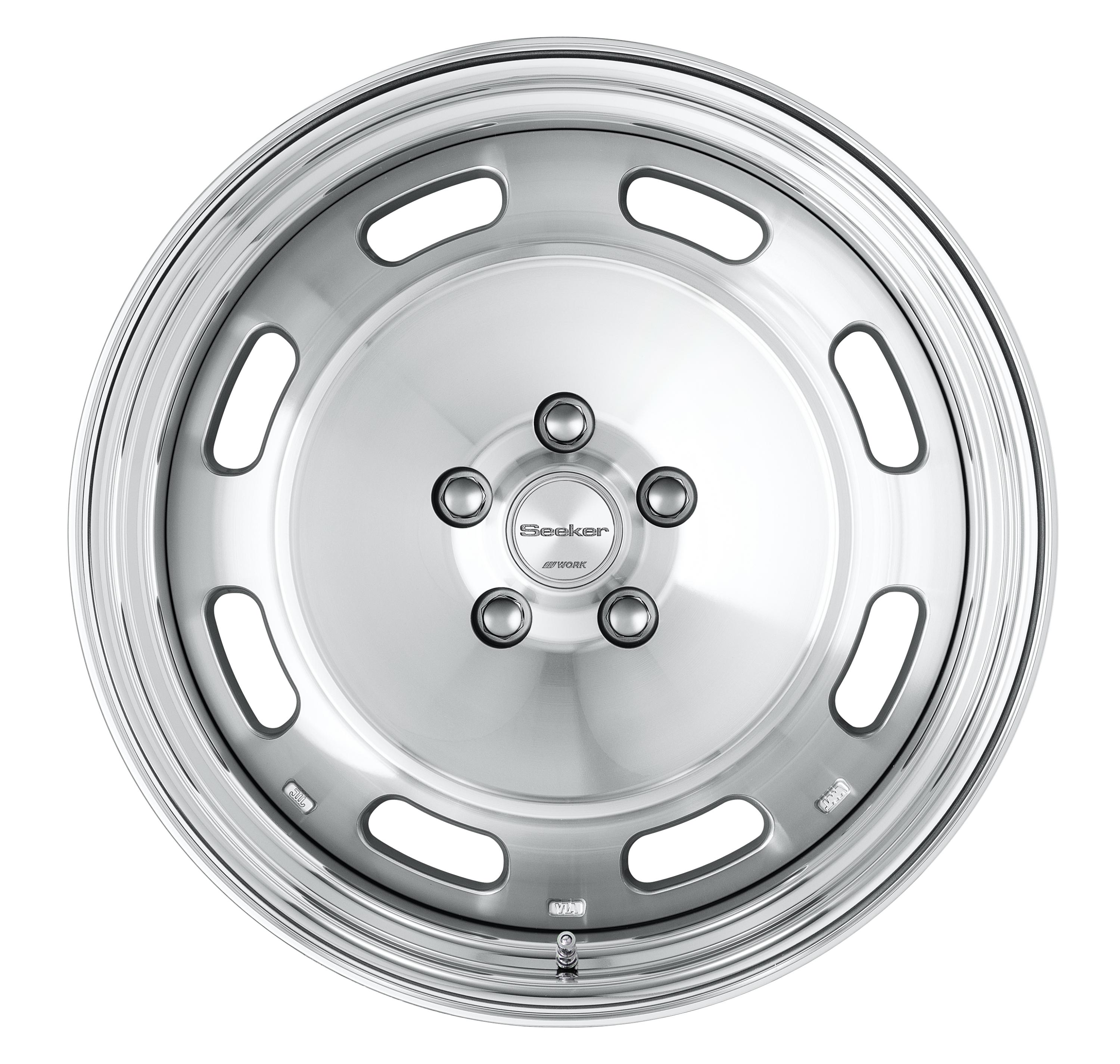 ■サイズ：18inch
■ディスク：カットクリア(標準)
■リム：STEP RIM(形状)/バフアルマイト(標準)
■センターキャップ：標準