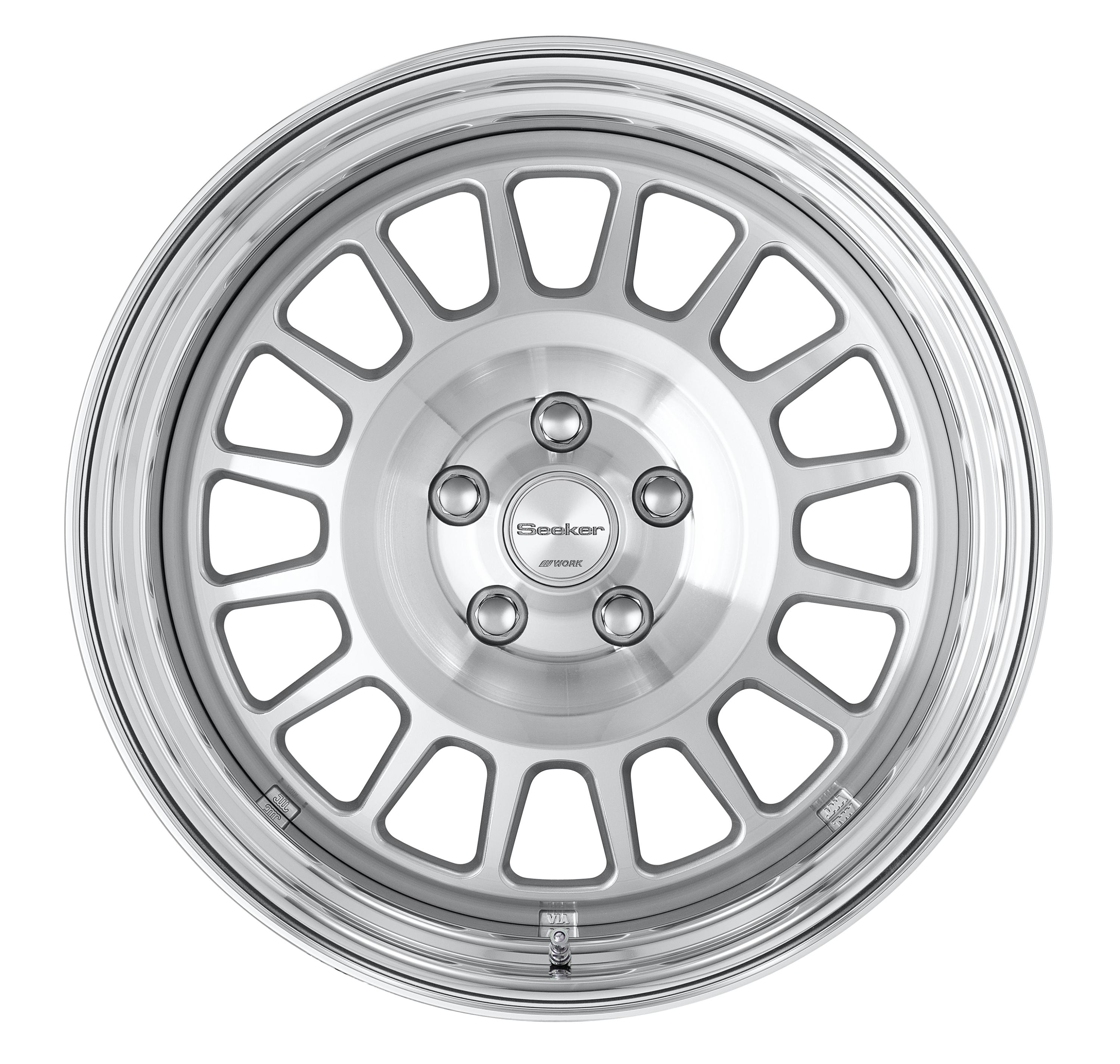 ■Size: 18 inches
■Disc: Cut clear (standard)
■Rim: STEP RIM (shape)/Buff anodized (standard)
■Center cap: Standard